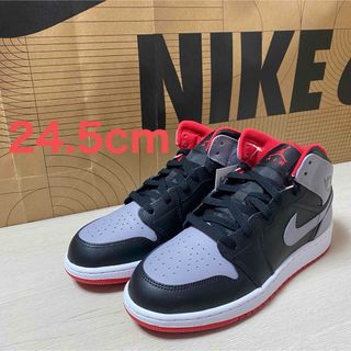 ナイキ(NIKE)の24.5cm AIR JORDAN 1 MID (GS)(スニーカー)