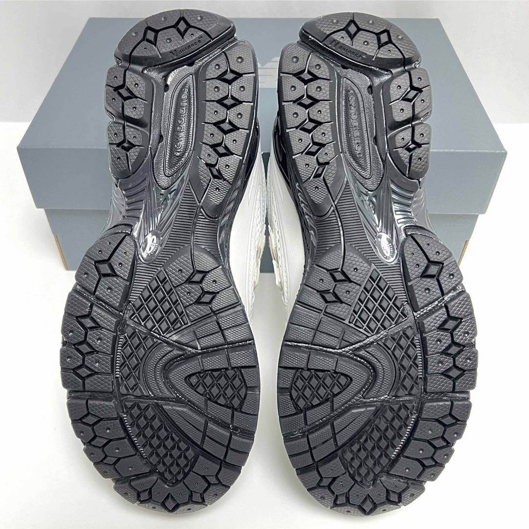 COMME des GARCONS HOMME(コムデギャルソンオム)の27cm 新品 コムデギャルソン ニューバランス 1906 コラボ スニーカー メンズの靴/シューズ(スニーカー)の商品写真