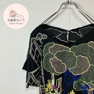 【半袖シャツ　刺繍デザイン　変形裾　ボタン　プルオーバー　古着】(シャツ/ブラウス(半袖/袖なし))