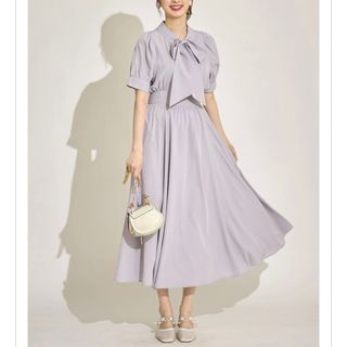 トッコクローゼット(TOCCO closet)の【新品】トッコ クローゼット ボウタイリボン付きフロントタックワンピース グレー(ロングワンピース/マキシワンピース)