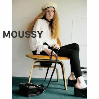 moussy - MOUSSY　マウジー　ブラウス　白　ホワイト　シャツ　フリル　フリンジ リボン