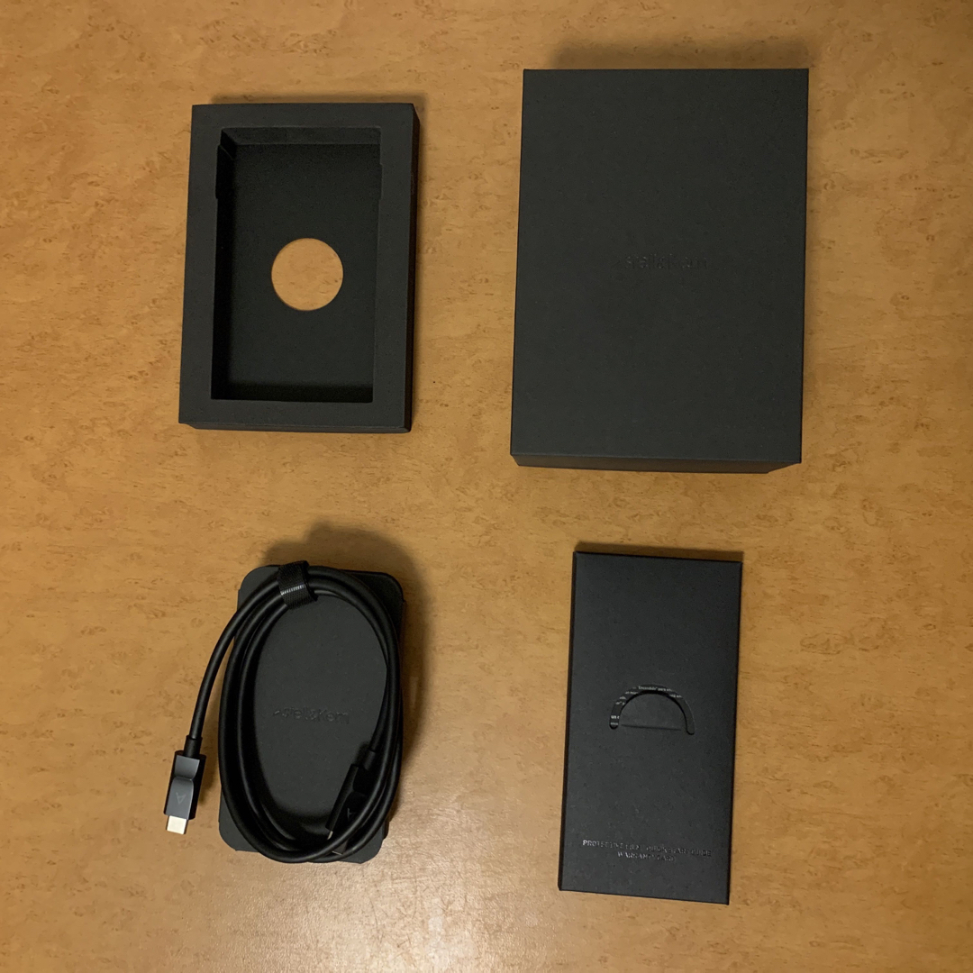 Astell&Kern  A&norma  SR35  ケース付き スマホ/家電/カメラのオーディオ機器(ポータブルプレーヤー)の商品写真