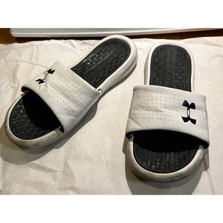 アンダーアーマー(UNDER ARMOUR)のメンズサンダル UAプレーメーカーフィックスサンダル（ホワイトxブラック）(サンダル)