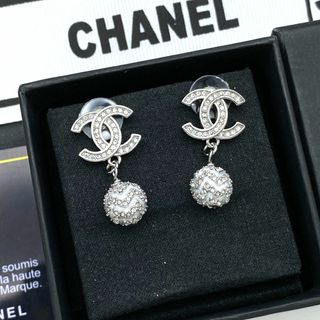 シャネル(CHANEL)の並行輸入品 CHANEL ウェーブストーン ココマークピアス シルバー 未使用品(ピアス)