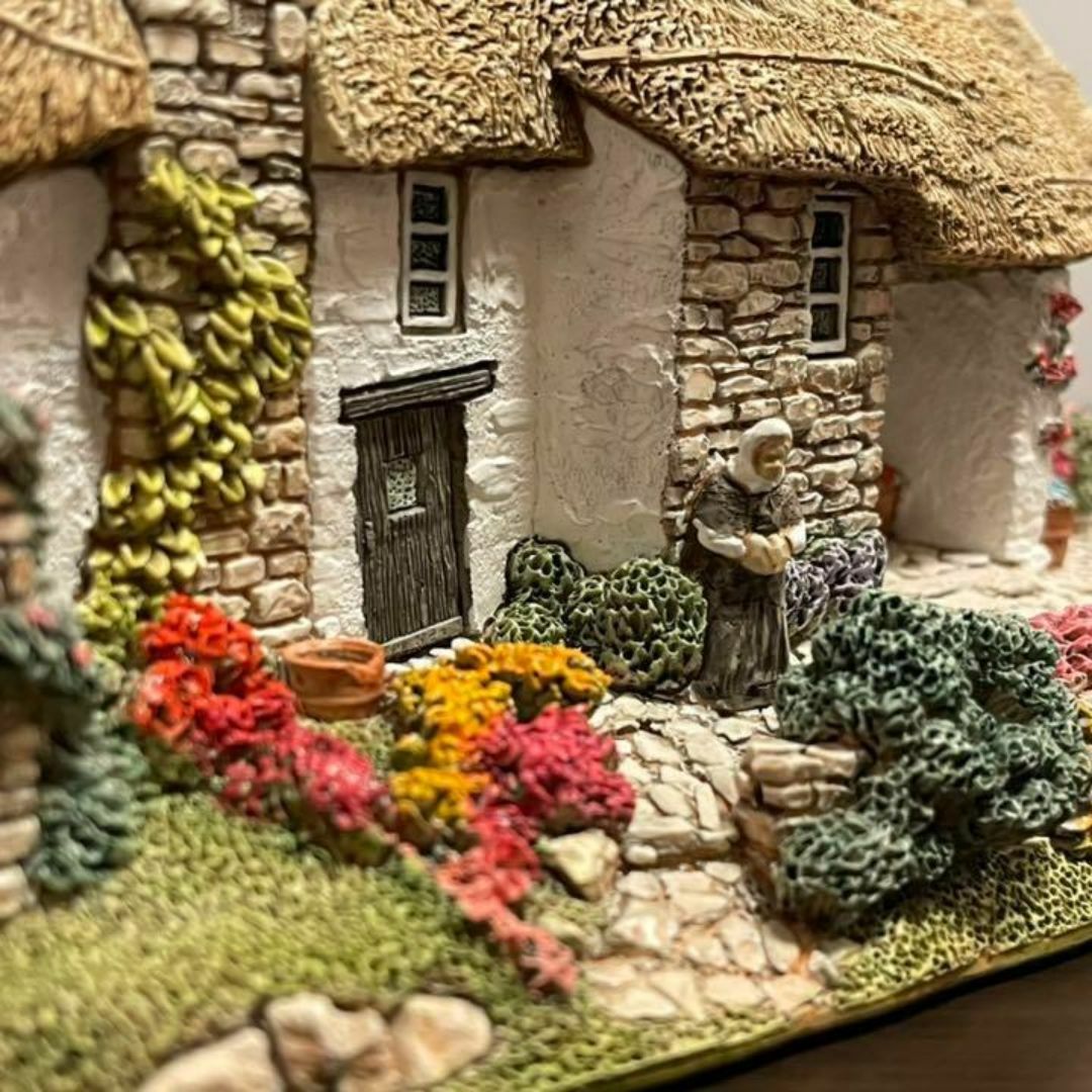 素敵】Lilliput Lane/ OLD MOTHER HUBBARD'S 素敵】Lilliput Lane/ OLD MOTHER HUBBARD'S