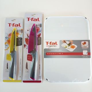 ティファール(T-fal)の【新品/3点】 T-fal 16.5cm＆12cmチタンコーティング包丁/まな板(調理道具/製菓道具)