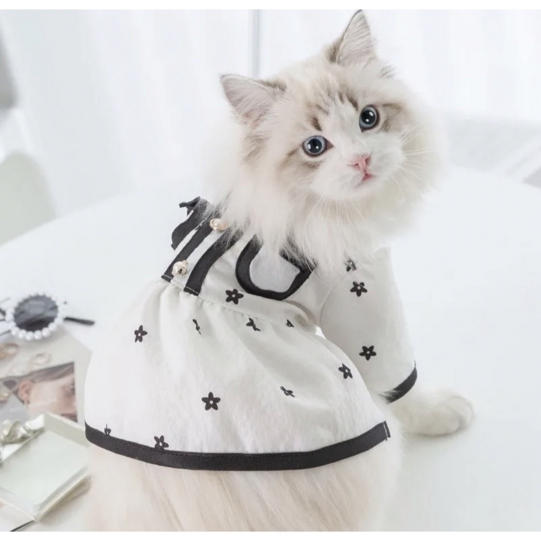 新品 犬服 猫服 ワンピース 高級感 ドレス 花柄 リボン XL ホワイト その他のペット用品(犬)の商品写真