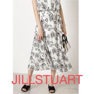 ジルスチュアート(JILLSTUART)のジルスチュアート♡花柄フレアスカート(ひざ丈スカート)