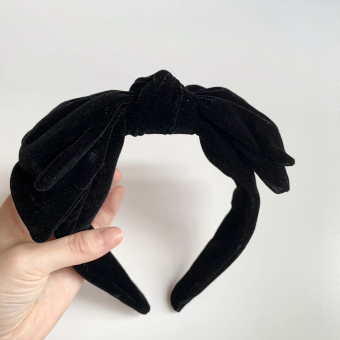 CECILIE BAHNSEN(セシリーバンセン)の【新品】ベルベット リボンカチューシャ  bibiy epine レディースのヘアアクセサリー(カチューシャ)の商品写真