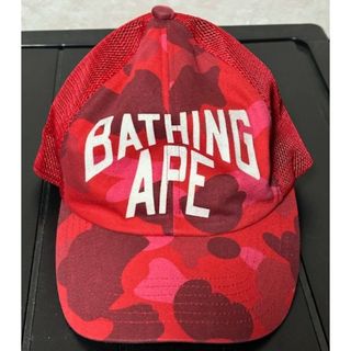 アベイシングエイプ(A BATHING APE)のアベイシングエイプ　キャップ赤カモ(キャップ)