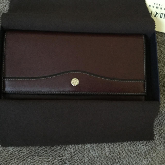 GOLD PFEIL - ゴールドファイル 財布の通販 by こん's shop｜ゴールドファイルならラクマ
