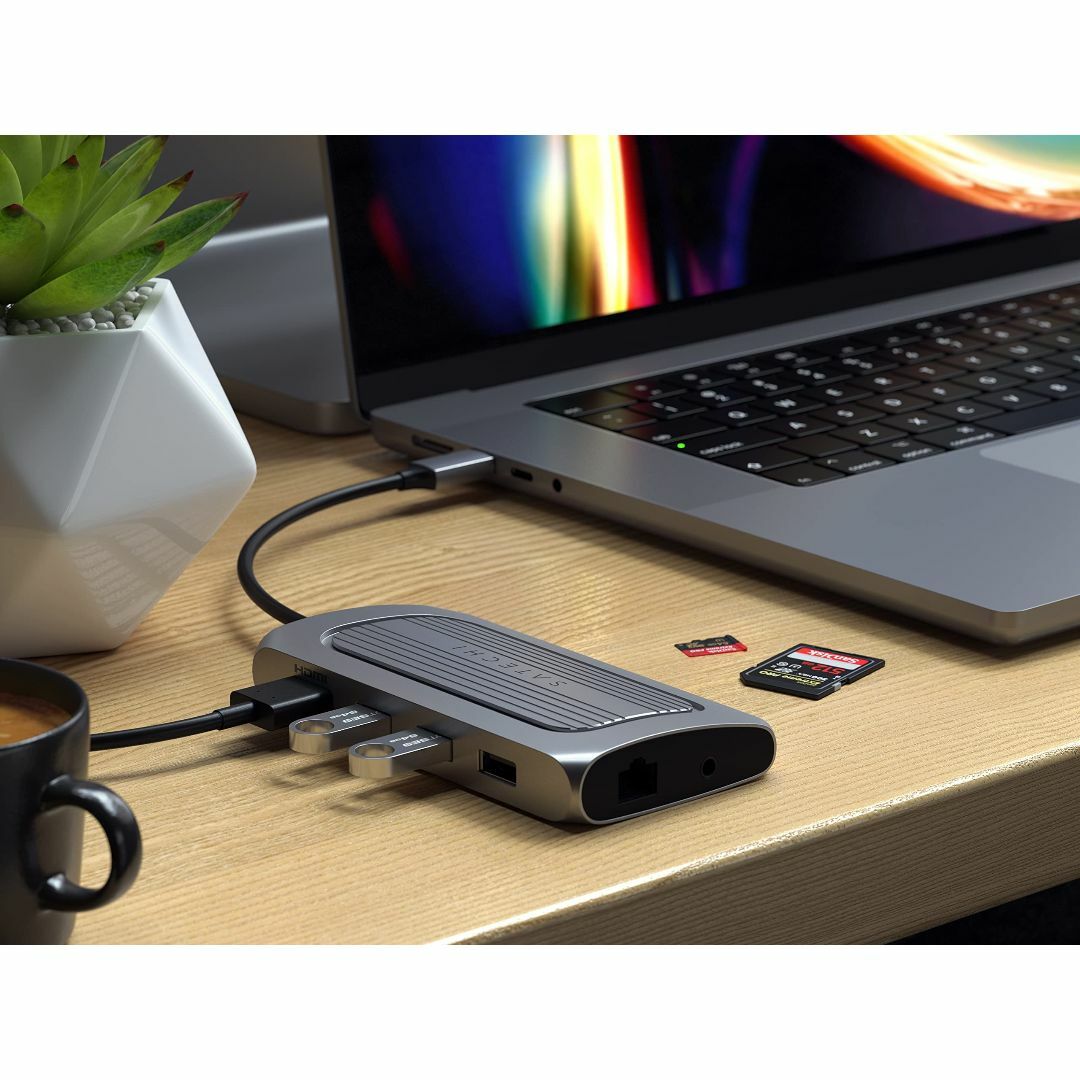 Satechi USB4 マルチ USBCハブ 9in1 PD充電 イーサネット スマホ/家電/カメラのPC/タブレット(PC周辺機器)の商品写真