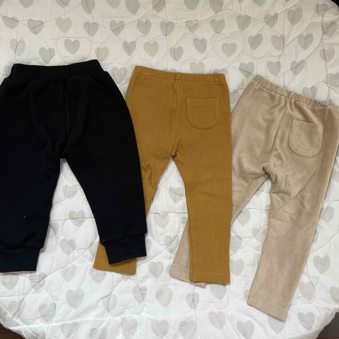 UNIQLO(ユニクロ)の新品 未使用 コーデュロイ パンツ 裏起毛 リブ 90 キッズ/ベビー/マタニティのキッズ服男の子用(90cm~)(パンツ/スパッツ)の商品写真