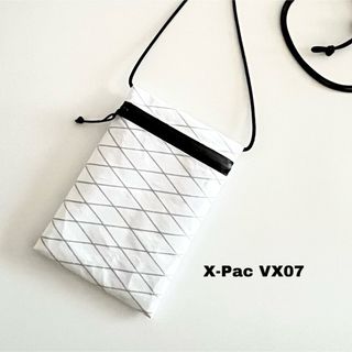 X-PAC サコッシュ　スマホショルダー（外ポケットあり）ホワイト(登山用品)