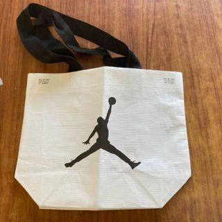 ジョーダン(Jordan Brand（NIKE）)のSサイズ ジョーダンストアワールドオブフライト 限定 エコバッグ(エコバッグ)