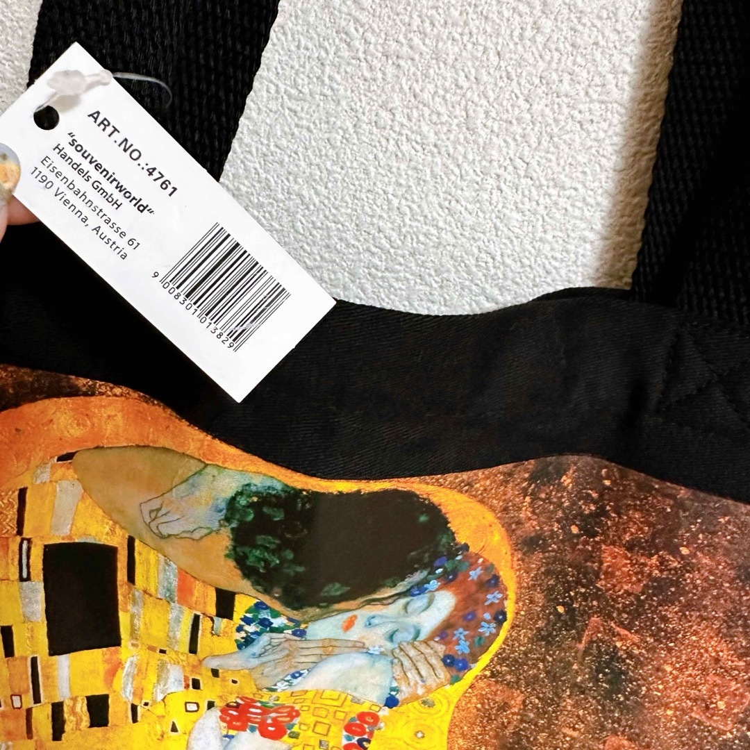 【 クリムト 】オーストリア　新品　絵画　黒　接吻　トートバッグ レディースのバッグ(トートバッグ)の商品写真