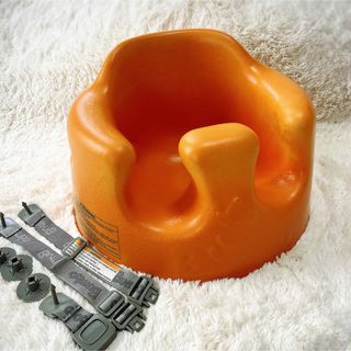 バンボ(Bumbo)のバンボ  Bumbo ベビーソファ　コーラル　オレンジ　ベルト付き(その他)