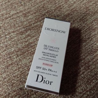 ディオール(Dior)の新品未開封送料込み　DiorディオールスノーUVシールドトーンアップ50+旧品(化粧下地)