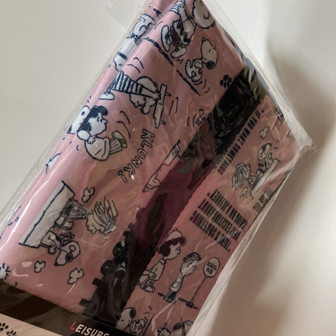 SNOOPY(スヌーピー)の新品 スヌーピー アルミランチバッグM 保冷保温バック クーラーボックス レディースのバッグ(エコバッグ)の商品写真