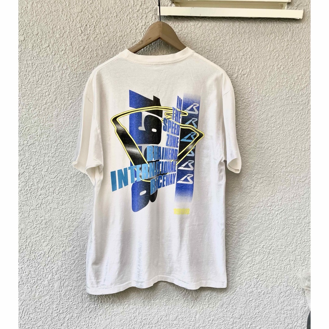 レーシングカーTシャツ　VINTAGE ビンテージ　車　クラシックカー メンズのトップス(Tシャツ/カットソー(半袖/袖なし))の商品写真