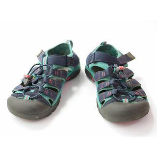 キーン(KEEN)の【夏物 新入荷!】▲キーン/KEEN▲23.5cm スポーツサンダル/アウトドアシューズ/ウォーターシューズ/靴 紺 ニューポート アウトドア キャンプ 川遊び 水遊び プール 海水浴【中古】子供 キッズ kids ジュニア 女の子 夏 shoes seasonal 105042(サンダル)