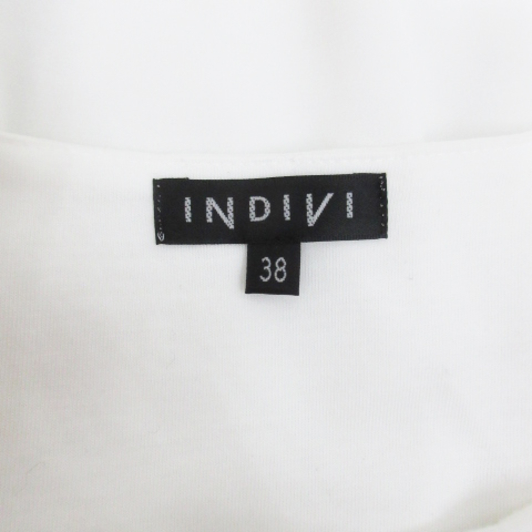 INDIVI(インディヴィ)のインディヴィ ブラウス カットソー 半袖 Uネック パールビーズ 38 M 白 レディースのトップス(シャツ/ブラウス(半袖/袖なし))の商品写真