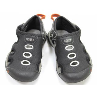 キーン(KEEN)の【夏物 新入荷!】◇キーン/KEEN◇13.5cm サンダル/ウォーターシューズ/靴 黒×白 アウトドア キャンプ 川遊び 水遊び プール 海水浴【中古】子供 キッズ kids ベビー baby 男の子 女の子 夏 shoes seasonal 405042(サンダル)