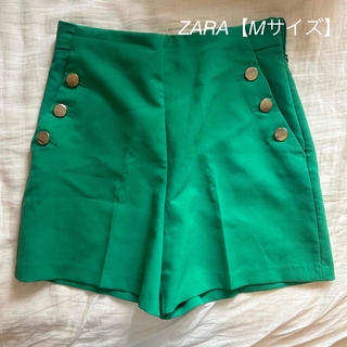 ザラ(ZARA)の【ZARA】ボタン付バミューダパンツ(ショートパンツ)