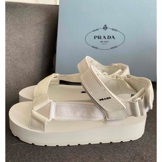 PRADA - 【新品本物】Prada  Sandal 37 プラダ　ノマド　ロゴ　サンダル