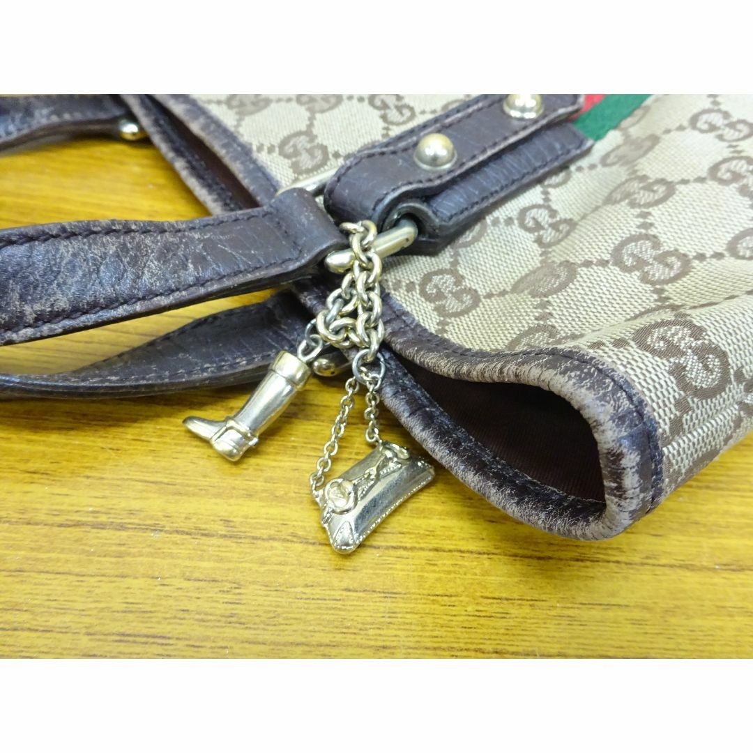 Gucci(グッチ)のK水051/ グッチ キャンバス レザー チャーム付 シェリーライン レディースのバッグ(ハンドバッグ)の商品写真