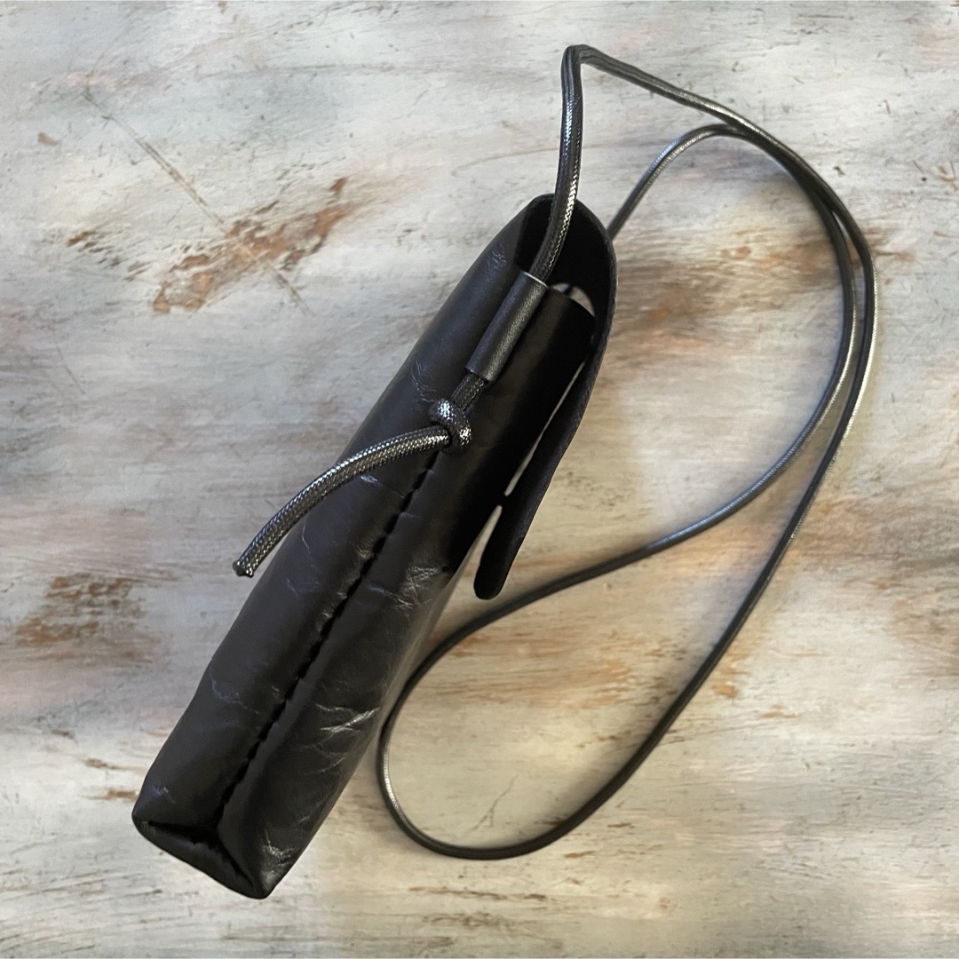 本革 ブラック ショルダーバッグ スムースレザー 経年変化 赤字特価 メンズのバッグ(ショルダーバッグ)の商品写真