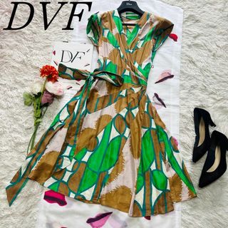 ダイアンフォンファステンバーグ(DIANE von FURSTENBERG)の【良品】DIANEvonFURSTENBERG 総柄ラップワンピース 4 膝丈(ひざ丈ワンピース)