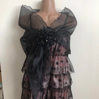 新品同様の美品☆結婚式☆セレモニーなどに☆コサージュ付シースルーショール☆黒(マフラー/ショール)