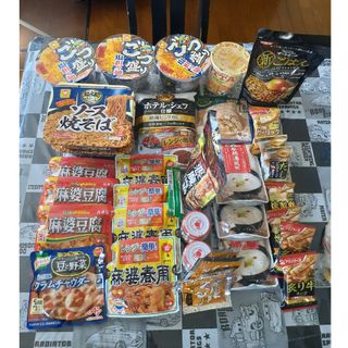 食料品まとめ売り(おまけ付き)(インスタント食品)