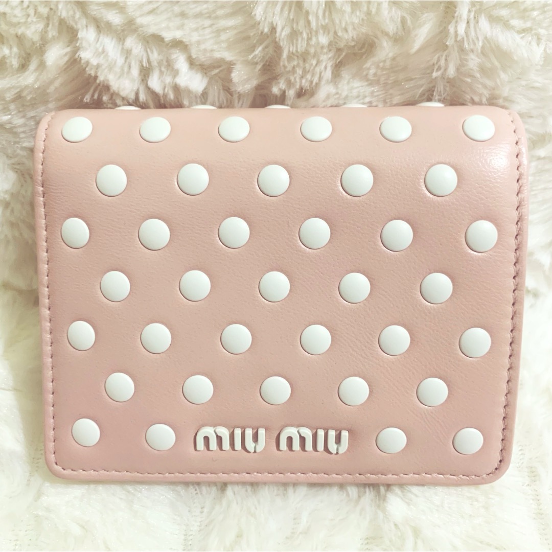 新品】MIUMIU ミュウミュウ 二つ折り財布 ドット ピンク 新品】MIUMIU ミュウミュウ 二つ折り財布 ドット ピンク