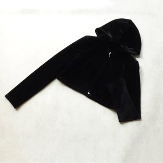 フォクシー(FOXEY)のVELOUR NOIR 40 パーカー ブラックベルベット FOXEY(パーカー)