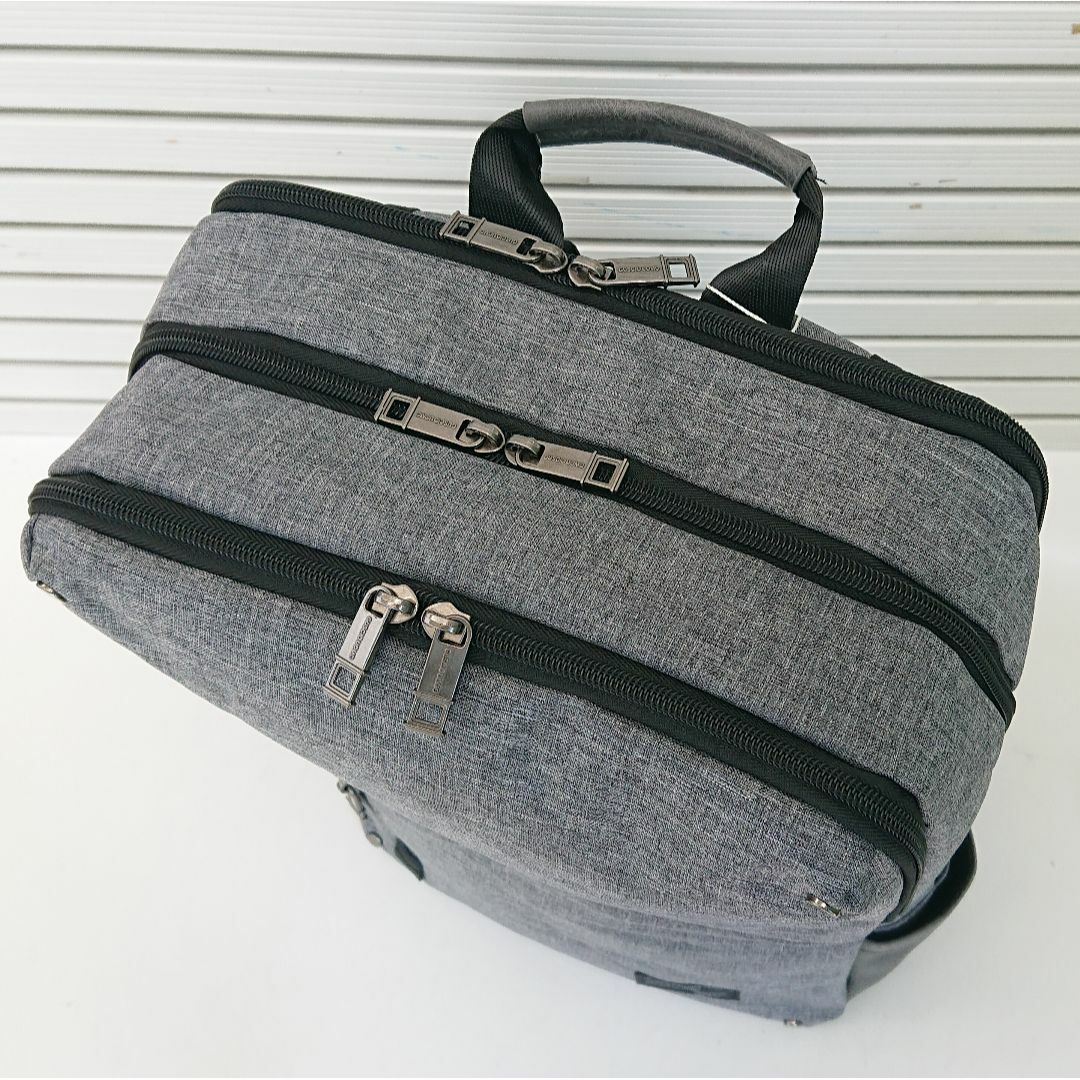 【新品】グッシオ ウォーモ GUSCIO 19-8001ビジネスリュック グレィ メンズのバッグ(バッグパック/リュック)の商品写真