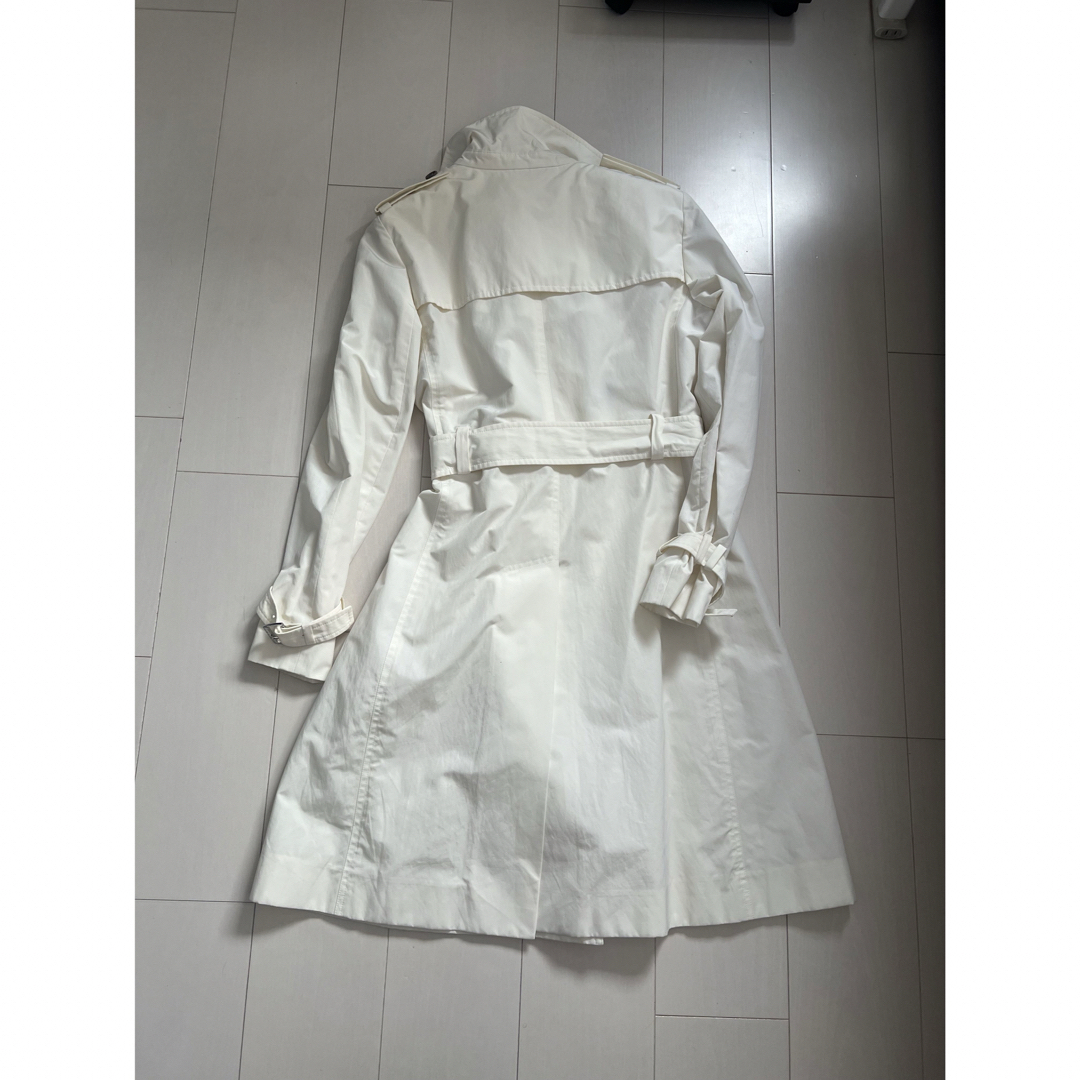 celine(セリーヌ)のセリーヌの白スプリングコート レディースのジャケット/アウター(スプリングコート)の商品写真