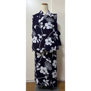 定価50000円/高島屋購入】 浴衣　ゆかた 紺色×椿柄　綿100 洗濯可能(浴衣)