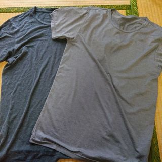 ユニクロ(UNIQLO)のグレー　メンズ半袖TシャツM　2枚(Tシャツ/カットソー(半袖/袖なし))