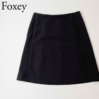 フォクシーニューヨーク(FOXEY NEW YORK)の美品　FOXEY NEWYORK フォクシー　フレアスカート　サイズ38(ひざ丈スカート)