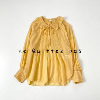 ne Quittez pas - ヌキテパ　コットンボイルプレーンフリルカラーブラウス イエロー