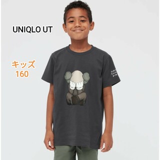 ユニクロ(UNIQLO)のUNIQLO  ユニクロキッズ  Tシャツ  KAWSコラボ(Tシャツ/カットソー)