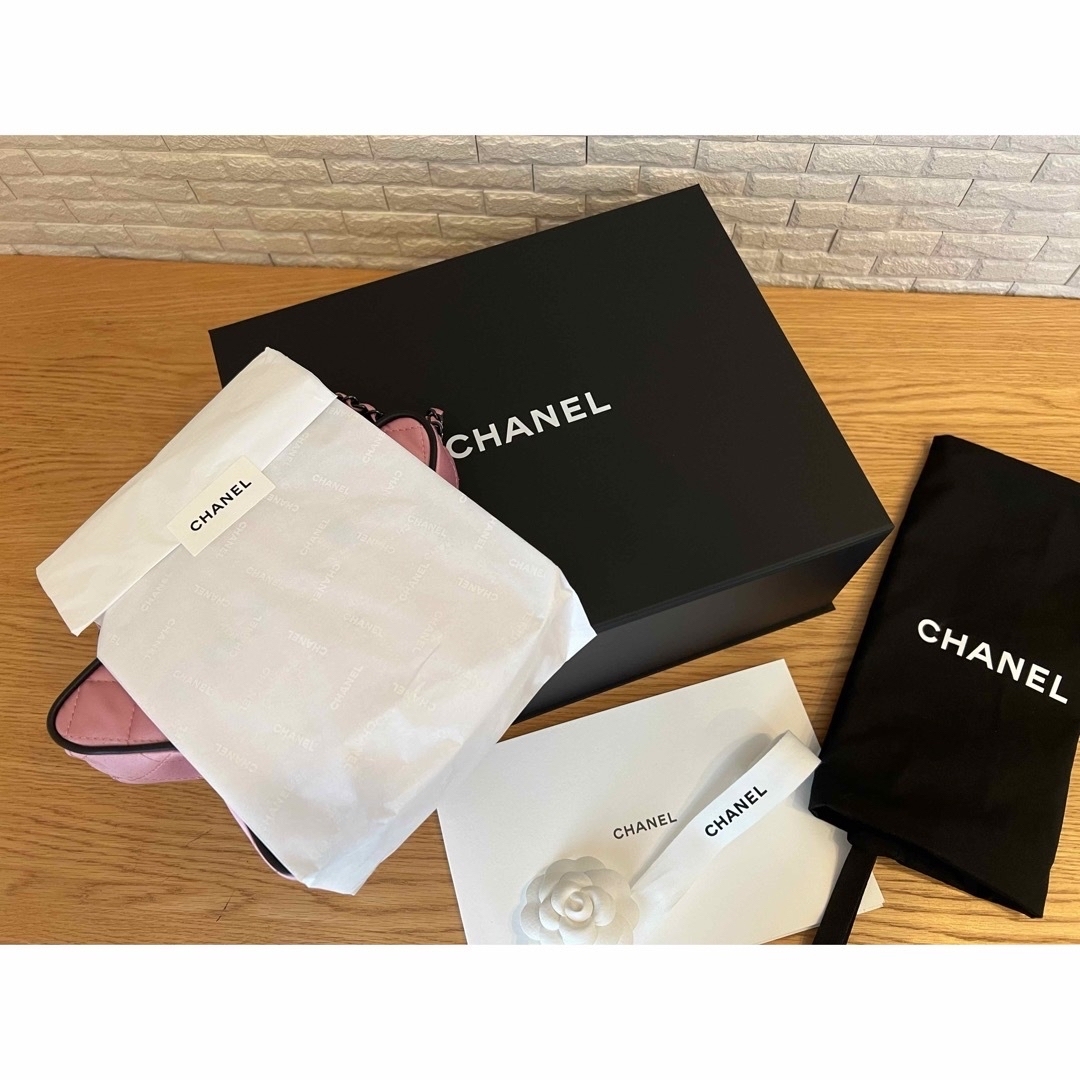 CHANEL(シャネル)の新品未使用　CHANELレア！！スターバッグ　完売品 レディースのバッグ(ショルダーバッグ)の商品写真