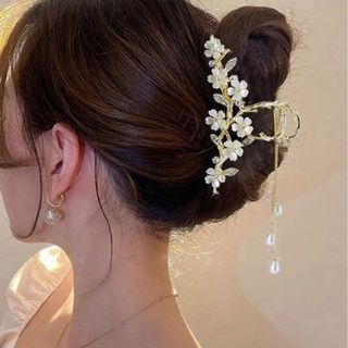 桜　パール　ヘアクリップ　ヘアアクセ　韓国　バンスクリップ　結婚式　パーティー(バレッタ/ヘアクリップ)