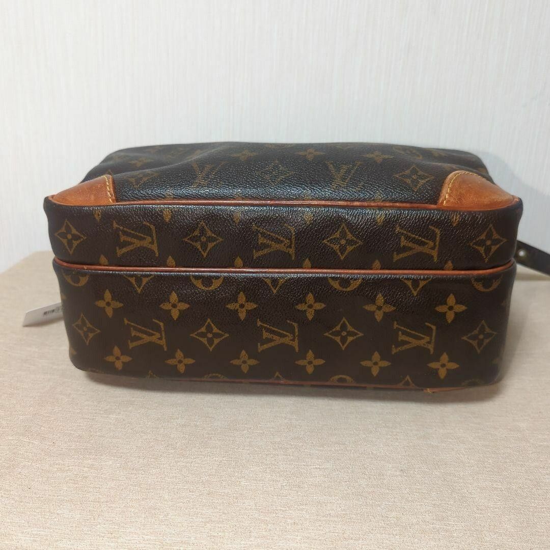 LOUIS VUITTON(ルイヴィトン)のルイヴィトン　ナイル　モノグラム　ショルダーバッグ　斜めがけ可能　レザー レディースのバッグ(ショルダーバッグ)の商品写真