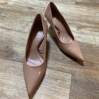 ダイアナ(DIANA)の美品 ZARA ザラ エナメルパンプス 23cm(ハイヒール/パンプス)