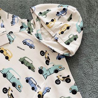 エイチアンドエム(H&M)のH&M子供服パーカー、乗り物柄のカバー力抜群(Tシャツ/カットソー)