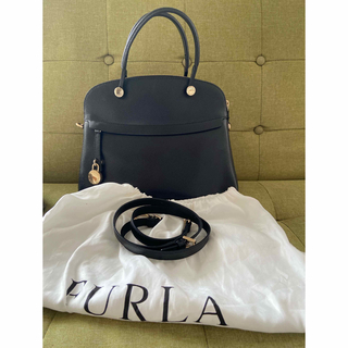 フルラ(Furla)の【美品】FURLA フルラ　パイパーMサイズ 旧モデル(ハンドバッグ)