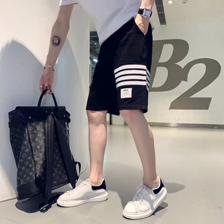 【新品】 ショートパンツ 大きめ  サイドライン ブラック L スポーツ メンズ(その他)